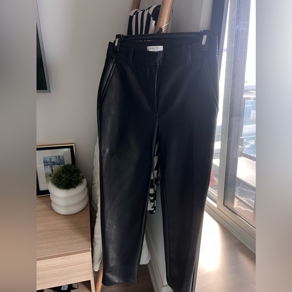 BNWOT Aritzia Leather Command Pant - Picture 3 of 4